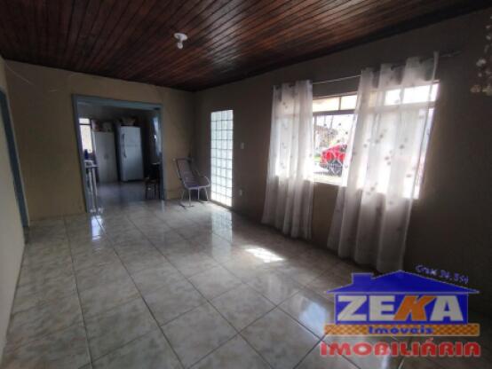 Excelente casa com amplo terreno e grande potencial comercial!