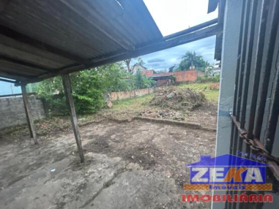 Terreno com Casa Antiga à Venda – Ótima oportunidade!