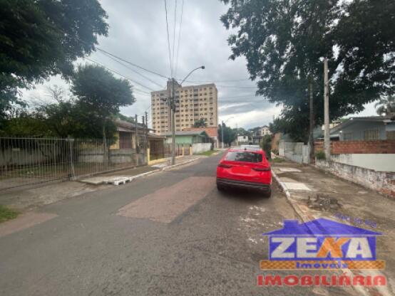 Terreno com Casa Antiga à Venda – Ótima oportunidade!