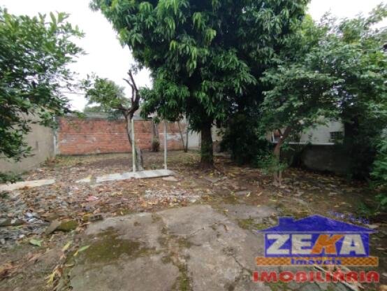 Terreno com Casa Antiga à Venda – Excelente Localização!