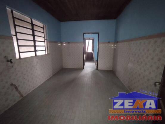 Terreno com Casa Antiga à Venda – Ótima oportunidade!