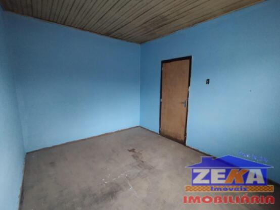 Terreno com Casa Antiga à Venda – Ótima oportunidade!