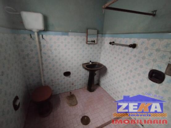 Terreno com Casa Antiga à Venda – Ótima oportunidade!