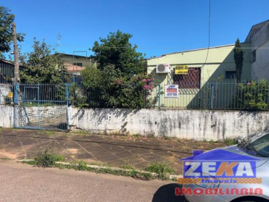 Casa antiga com excelente preço e bem localizado