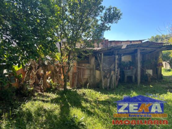 Casa antiga com excelente preço e bem localizado