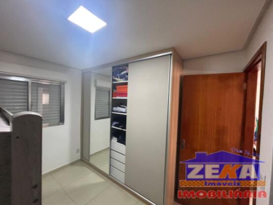 Apartamento 2 dormitórios Morada I reformado e semimobiliado - com vaga de estacionamento