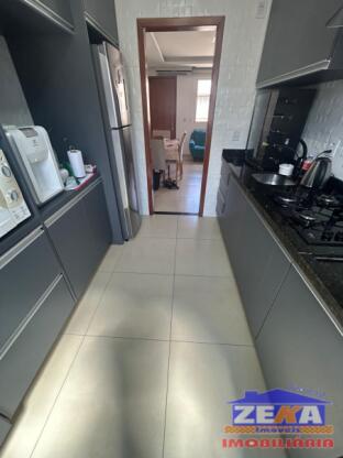 Apartamento 2 dormitórios Morada I reformado e semimobiliado - com vaga de estacionamento