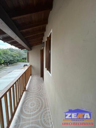 Excelente Andar Superior de Sobrado para Alugar - Semimobiliado