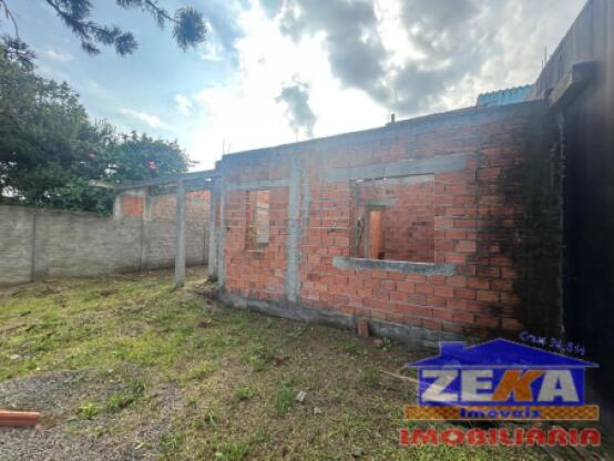 Terreno à Venda com Casa em Alvenaria em Construção - Bairro São José - Esteio