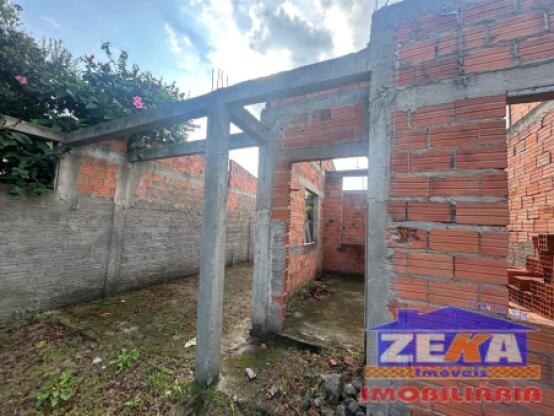 Terreno à Venda com Casa em Alvenaria em Construção - Bairro São José - Esteio